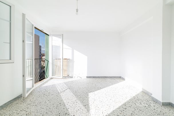 Location Appartement 3 pièces 56m² NICE 06300 - Photo 1