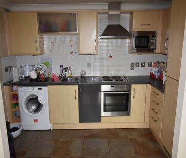2 bedroom flat to rent - Photo 4