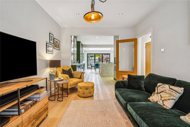 3 bedroom semi-detached house to rent - Photo 1