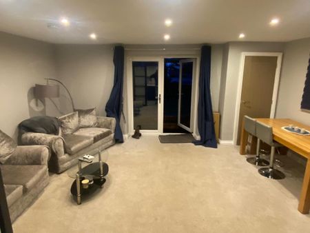 2 bedroom semi-detached house to rent - Photo 2