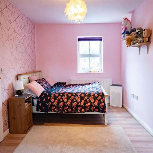 4 Bedroom Semi Detached To Let - Photo 1