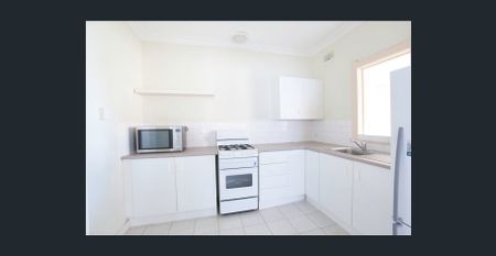 1-Bedroom Apartment Moments from Fairy Bower & Shelly Beach - Photo 3