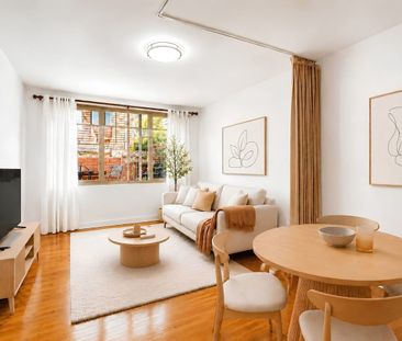 Renovated ground-floor apartment, move-in ready - Photo 1