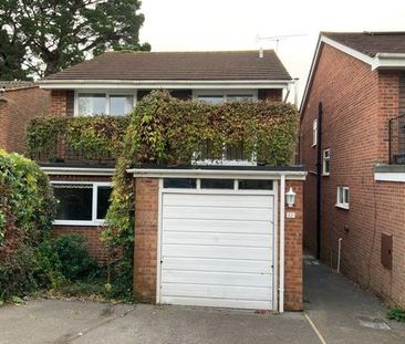 4 bedroom detached house to rent - Photo 2