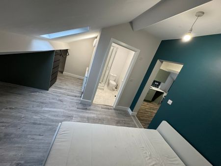 Breeze Hill Room 5 - Studio Room - Photo 2