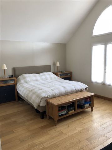 Location Maison 6 pièces 145m² - Photo 4