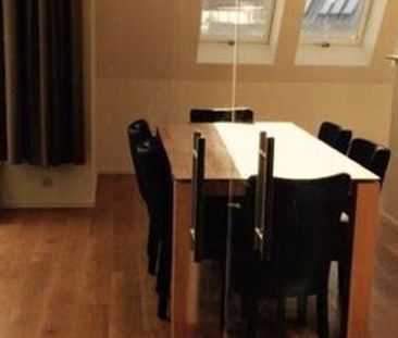 Appartement te huur in Brussel voor € 1.800 met 2 slaapkamers - Photo 4