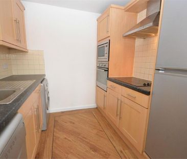 2 bedroom apartment to rent - Photo 3