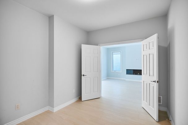 For Lease - 761 DERREEN Avenue, Stittsville - Munster - Richmond, Ontario - Photo 1