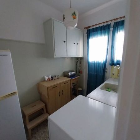 Studio/Γκαρσονιέρα για ενοικίαση Κέντρο Σαρωνίδας - παραλία (Σαρωνίδα) - Photo 4