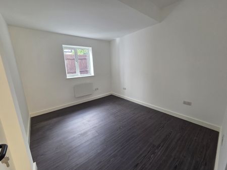 Upper Tulse Hill, London, SW2 2 - Photo 3