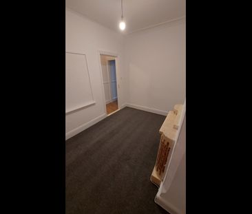 3 Bed End Terrace, Westwood Road, NG2 - Photo 2