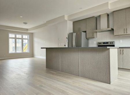 For Lease - 4 Guardhouse Crescent, Markham, Ontario - Photo 5