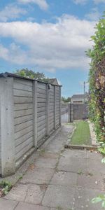2 bedroom terraced house to rent - Photo 4