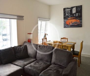 5 Bed - Alexandra Road, Aberystwyth, Ceredigion - Photo 3