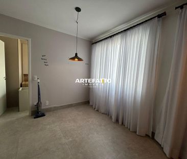 Amplo Apartamento Semi Mobiliado, Faltando Apenas Uma Mesa E Sofá! - Foto 2