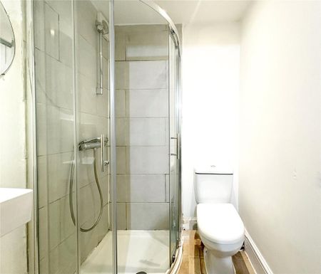 House share to rent - Photo 3