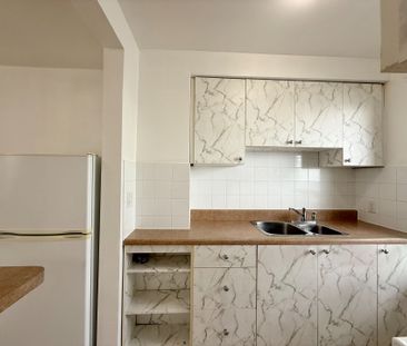 For Lease - 67 Lake Shore Drive Unit# 9, Toronto, Ontario - Photo 4
