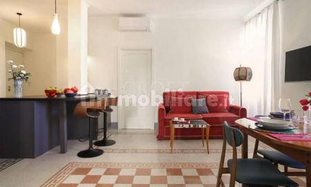 Monteverde Vecchio: Fully furnished, modern 2 bedroom, bath & guest bath, living room, air conditioning, situated in lovely period building, excellent area, quiet, bright, near park. REF 2346 - Photo 2