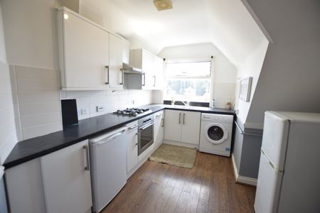 2 bed flat to rent in Dalkeith Steps, Bournemouth, BH1 - Photo 5