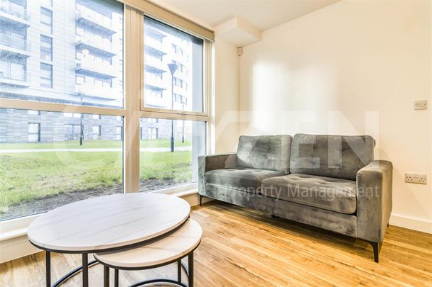 Pomona Strand, Old Trafford - Photo 1