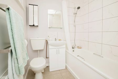 West Lee, Cowbridge Road East, Caerdydd, CF11 - Photo 4
