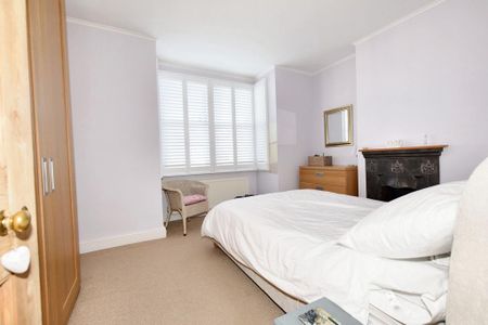 2 bedroom semi-detached house to rent - Photo 5