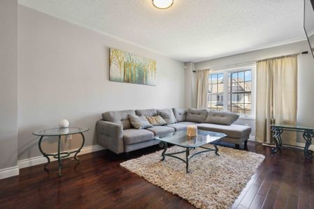 For Lease - 26 Farmstead Drive, Clarington, Ontario - Photo 4