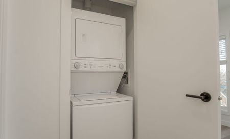 Oxford: Black Accents – 710 Westminster, Winnipeg, MB - Photo 4