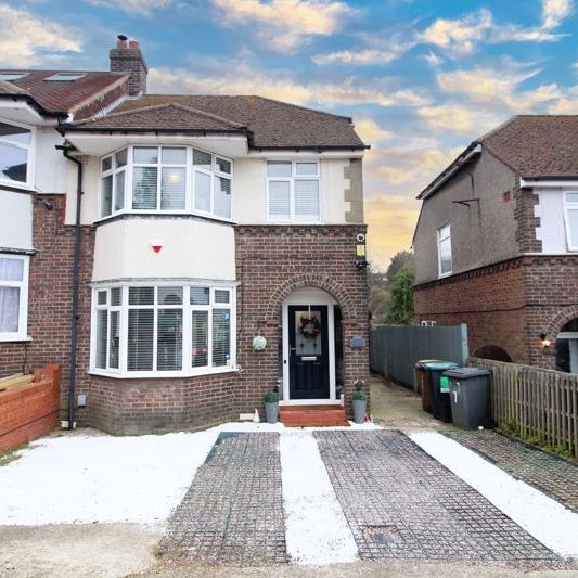 Eaton Valley Road, Luton - Photo 1