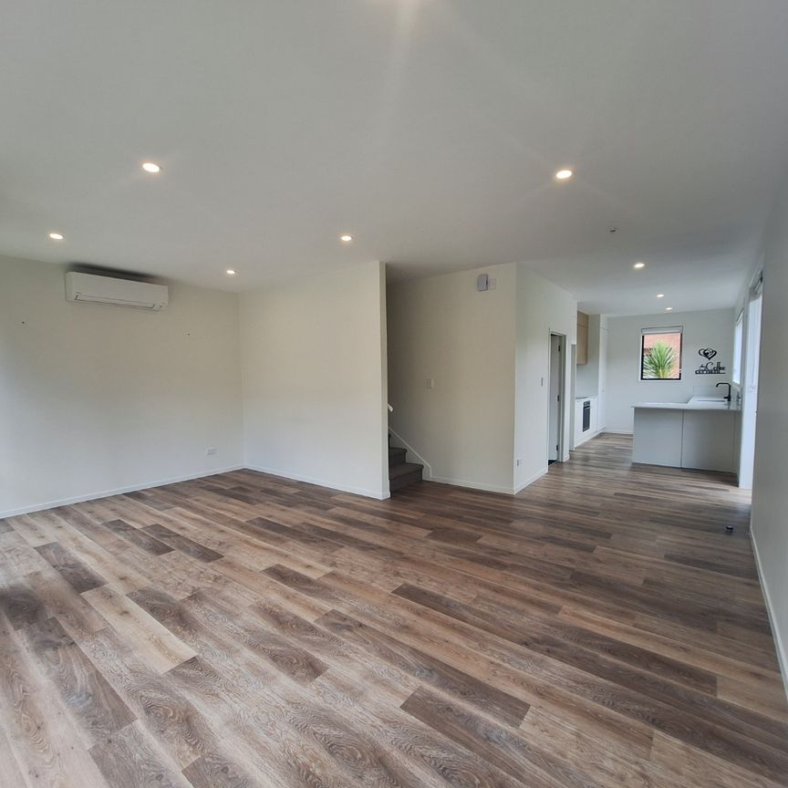 Modern Living - Photo 1