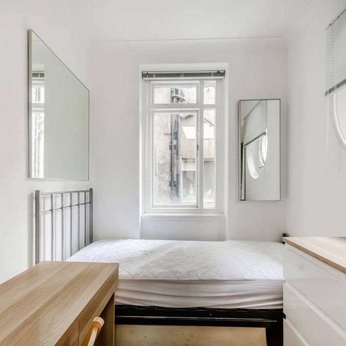 Studio to rent - Photo 1