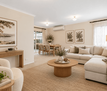 Spacious Family Home with Multiple Living Areas - Photo 3