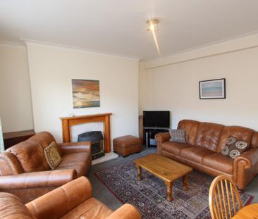 3 bedroom flat to rent - Photo 1