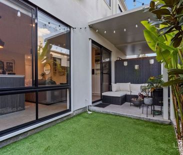 Stylish, Modern Living in Gawthern Terraces at 45/7 Angela Way, Pim... - Photo 4