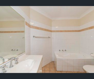 Spacious Three-Bedroom Unit in Prime Position - Photo 6