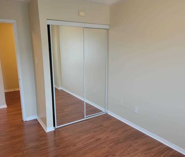 For Lease - 4975 Southampton Drive Unit# 208, Mississauga, Ontario - Photo 3