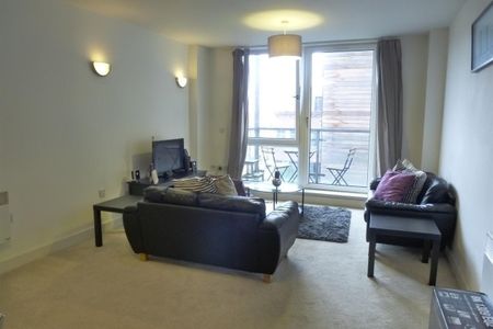 High Street - Photo 4