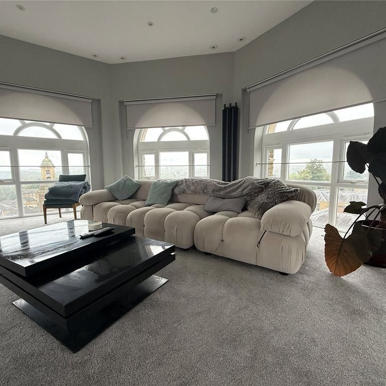 3 bedroom penthouse to rent - Photo 1