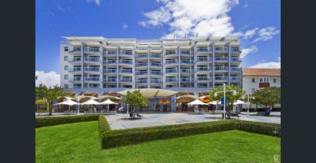 Studio Apartment in Prime Beachside Location - Photo 2