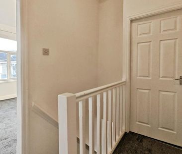 2 bedroom semi-detached house to rent - Photo 5