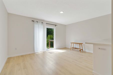 For Lease - 822 Coral Springs Lane, Midland, Ontario - Photo 5