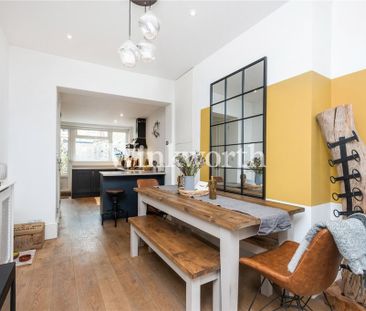 3 bedroom terraced house to rent - Photo 5