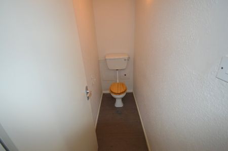2 bedroom maisonette to rent - Photo 5