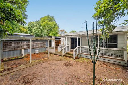 24 Melton Grove, CROYDON - Photo 4