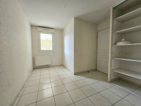 Location Appartement 2 pièces 52m² BEAUMONT 63110 - Photo 4