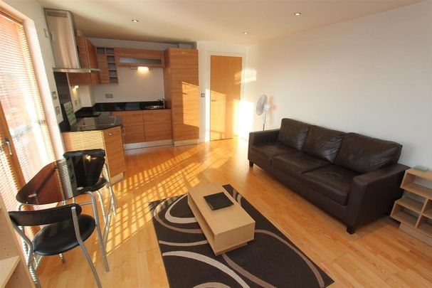 1 bedroom flat to rent - Photo 1