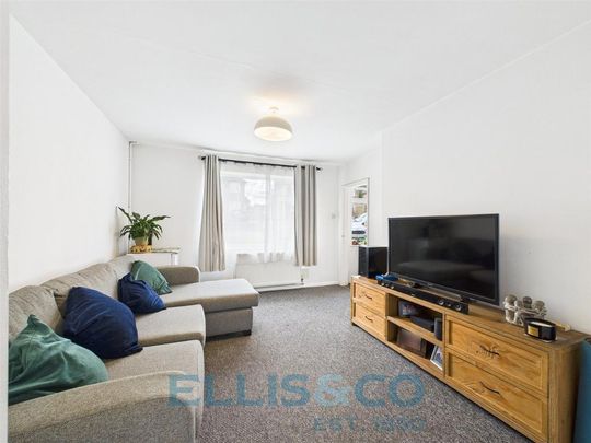 3 bedroom semi-detached house to rent - Photo 1