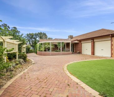 Lovingly Maintained Federation Style Home - Photo 5