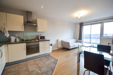2 bedroom apartment - Photo 4